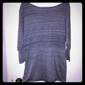 Metallic threaded side rouched 3/4 sleeve top